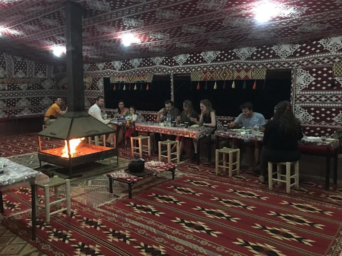 Nights With Bedouin & Jeep Tours Panzió Rum vádi Kültér fotó