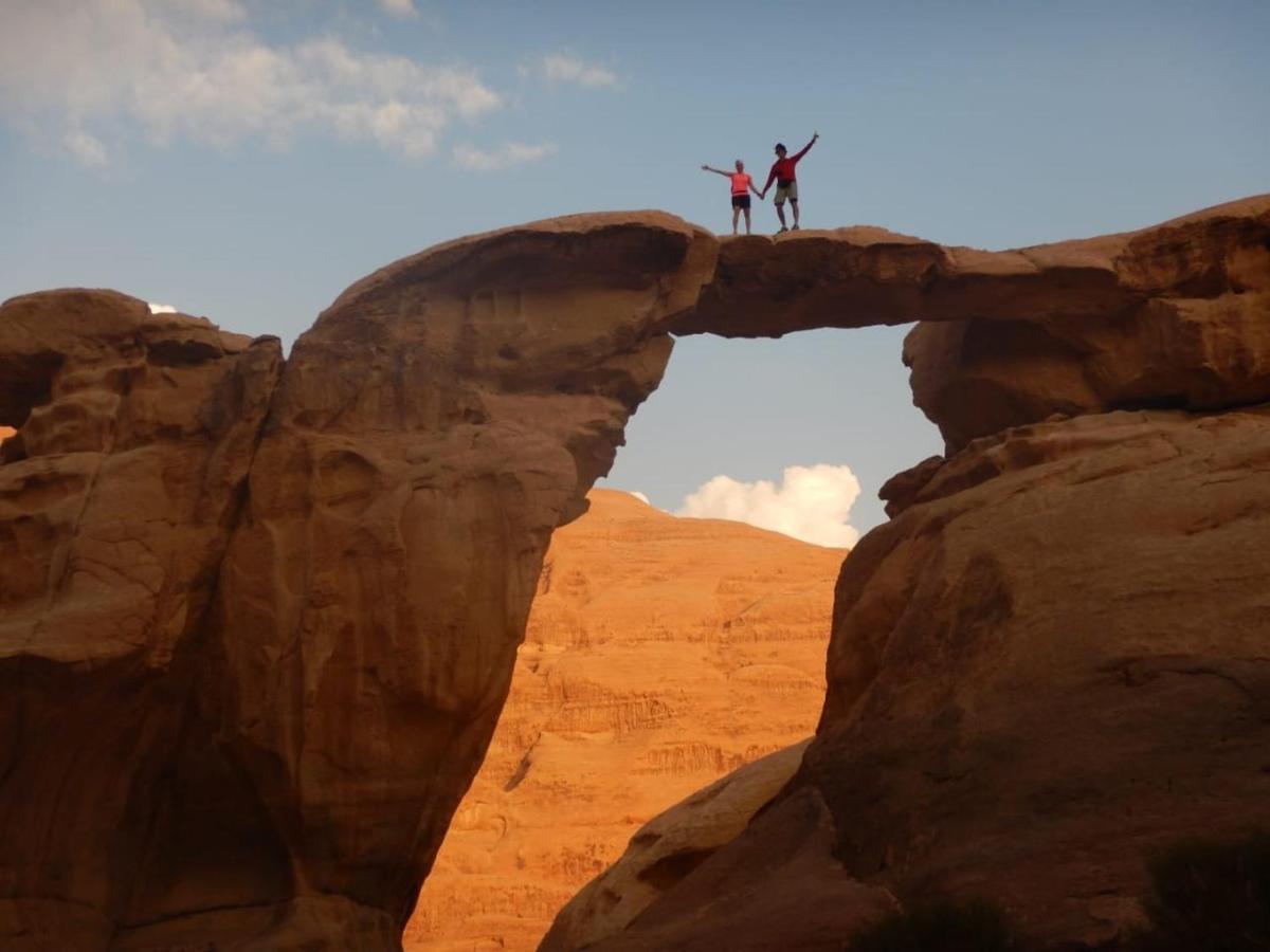 Nights With Bedouin & Jeep Tours Panzió Rum vádi Kültér fotó